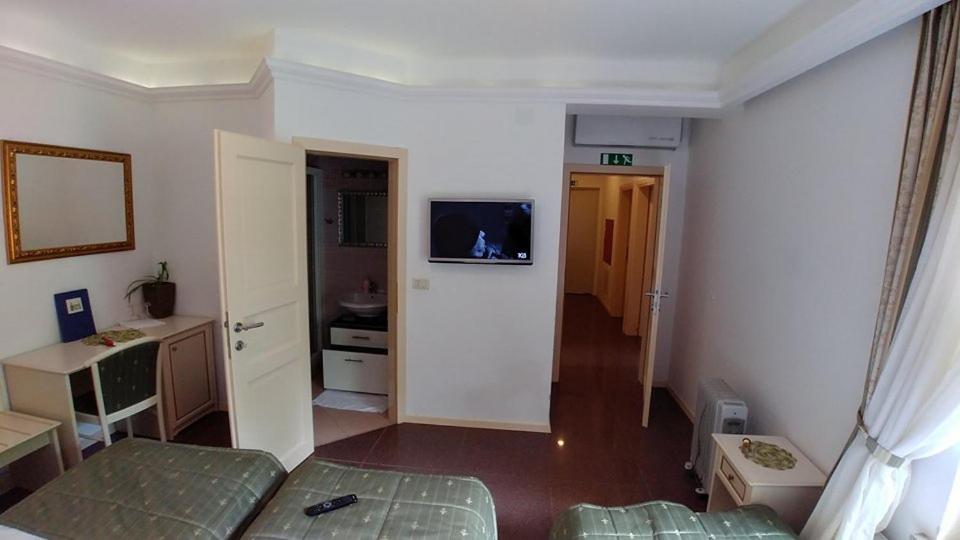 TV a/nebo společenská místnost v ubytování Guest House Šterk