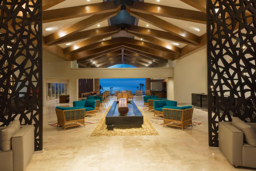Krystal Grand Los Cabos