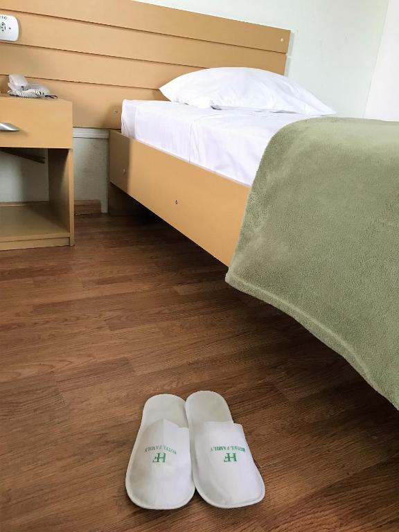  Hotel Family