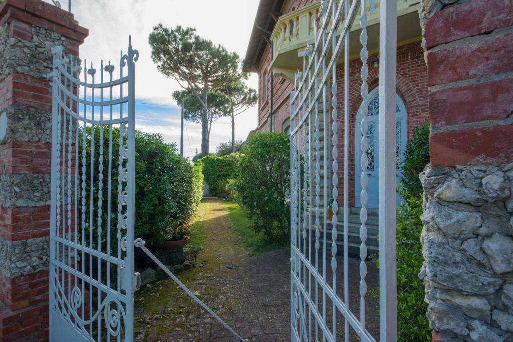 Vonkajšia záhrada v ubytovaní Villa Italy