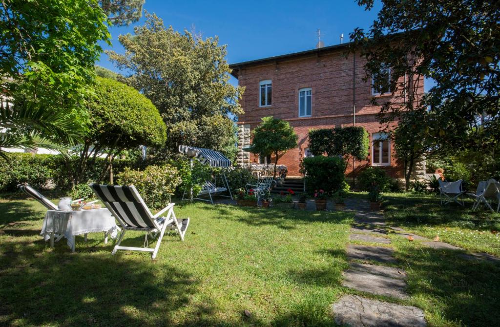 Vonkajšia záhrada v ubytovaní Villa Italy