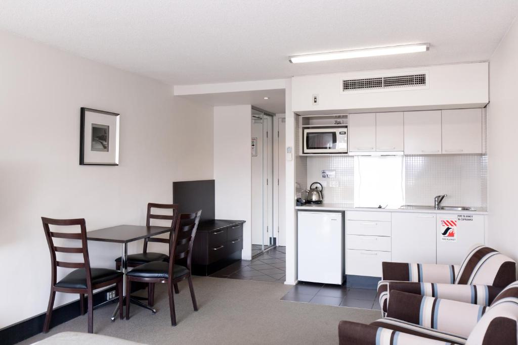 St Ives Apartments - 