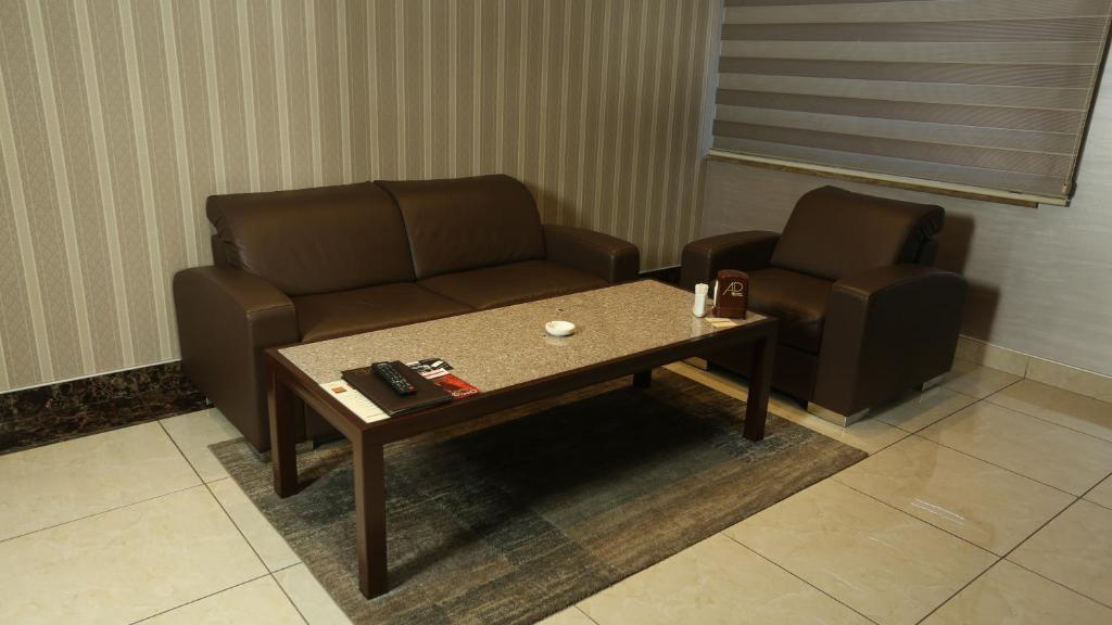 Posezení v ubytování Avan Plaza Hotel