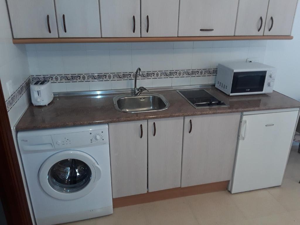 Kuchyňa alebo kuchynka v ubytovaní Fan Flat Torremolinos