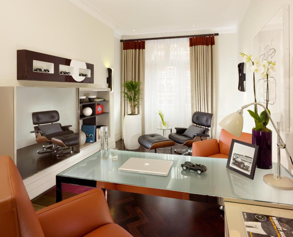Taj 51 Buckingham Gate Suites and Residences - 