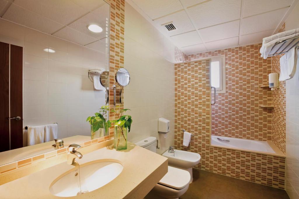 Un baño de Hotel Fuente El Cura