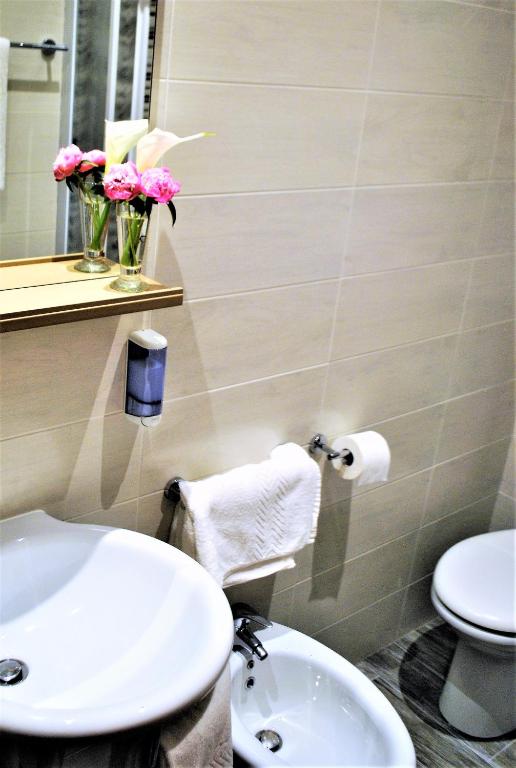 Koupelna v ubytování Hotel Picobello Pineta