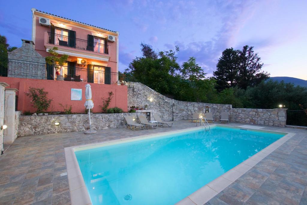 Bazén v ubytování superb villa with private pool peaceful location nebo v jeho okolí