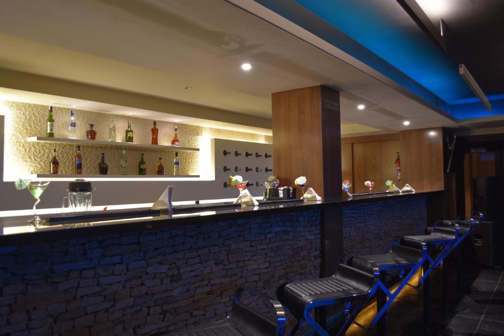 Lounge nebo bar v ubytování Kiscol Grands Hotel