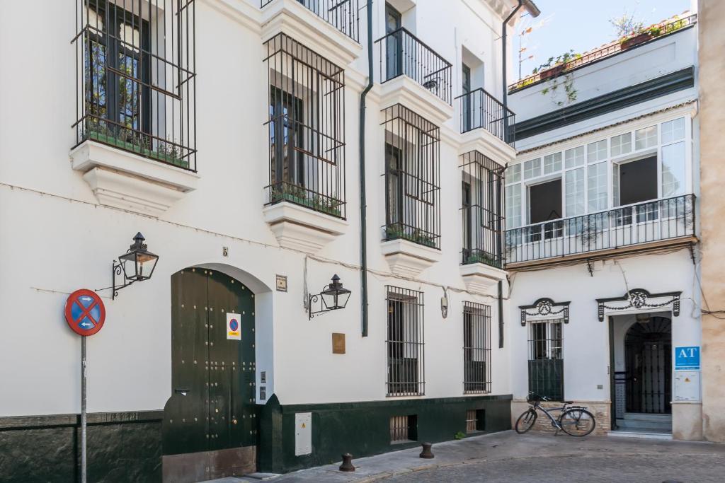 Apartamentos Plaza Pilatos, Seville – Updated 2022 Prices