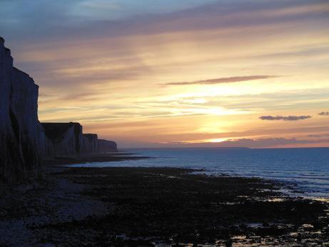 オーにあるStudio Saint Pierreの夕日を眺めながらの海上の夕日