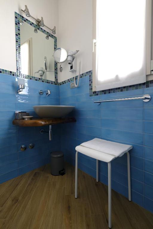 Koupelna v ubytování L'Orizzonte Relais Sirolo