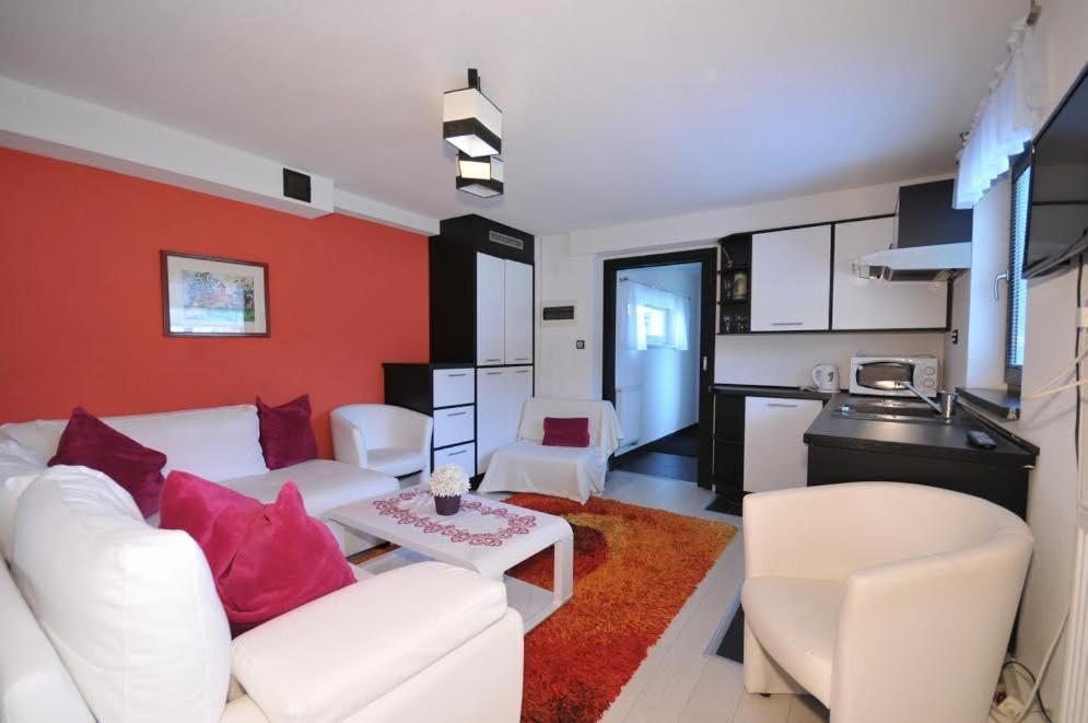 Apartmany pod Troma Korunami - отзывы и видео