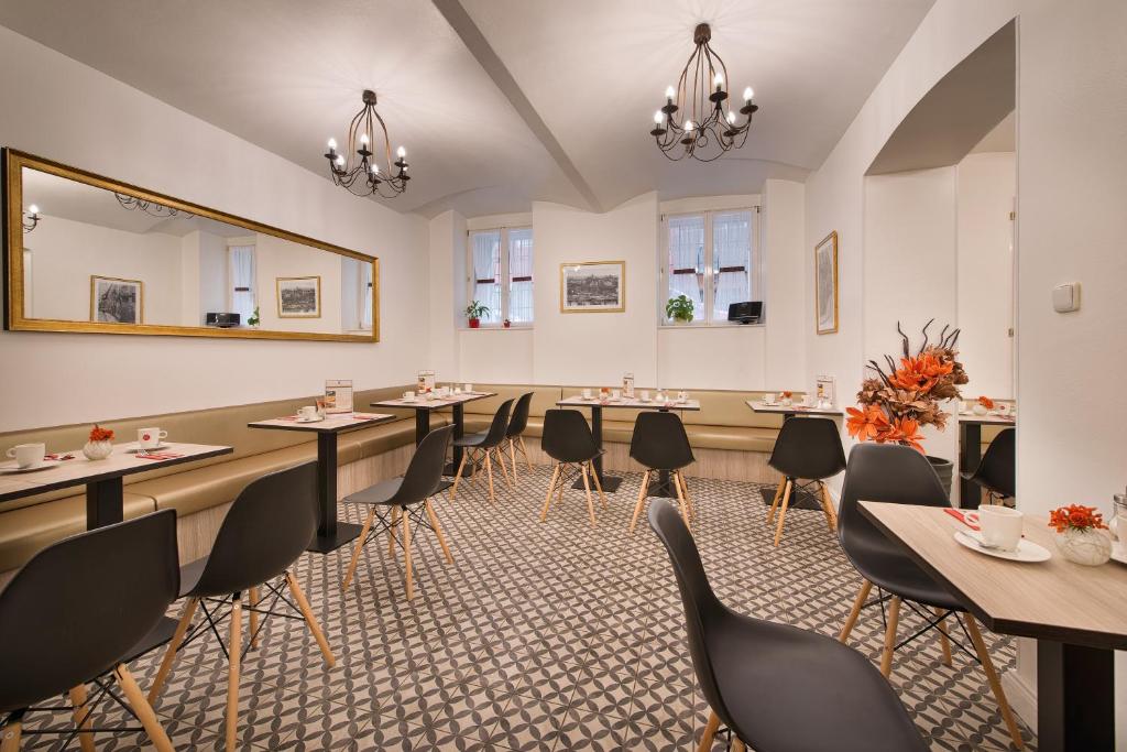 Hotel Suite Home Prague - Resim 16