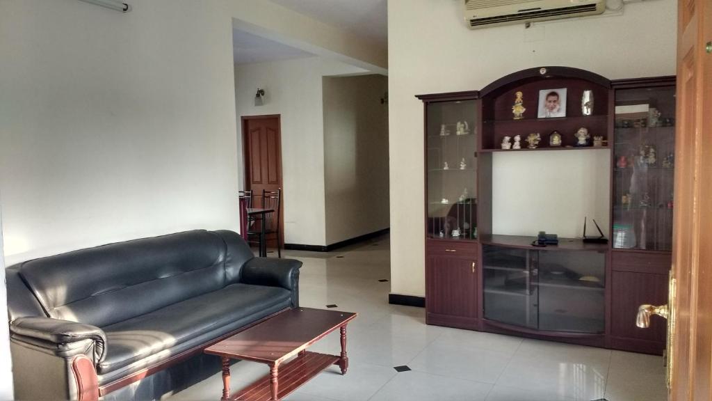 Posezení v ubytování Roshini Serviced Apartments