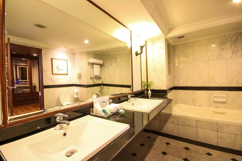 Golden Tulip Sovereign Hotel Bangkok - Resim 17