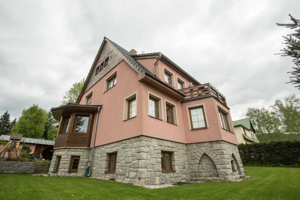 Budova, kde se apartmán nachází