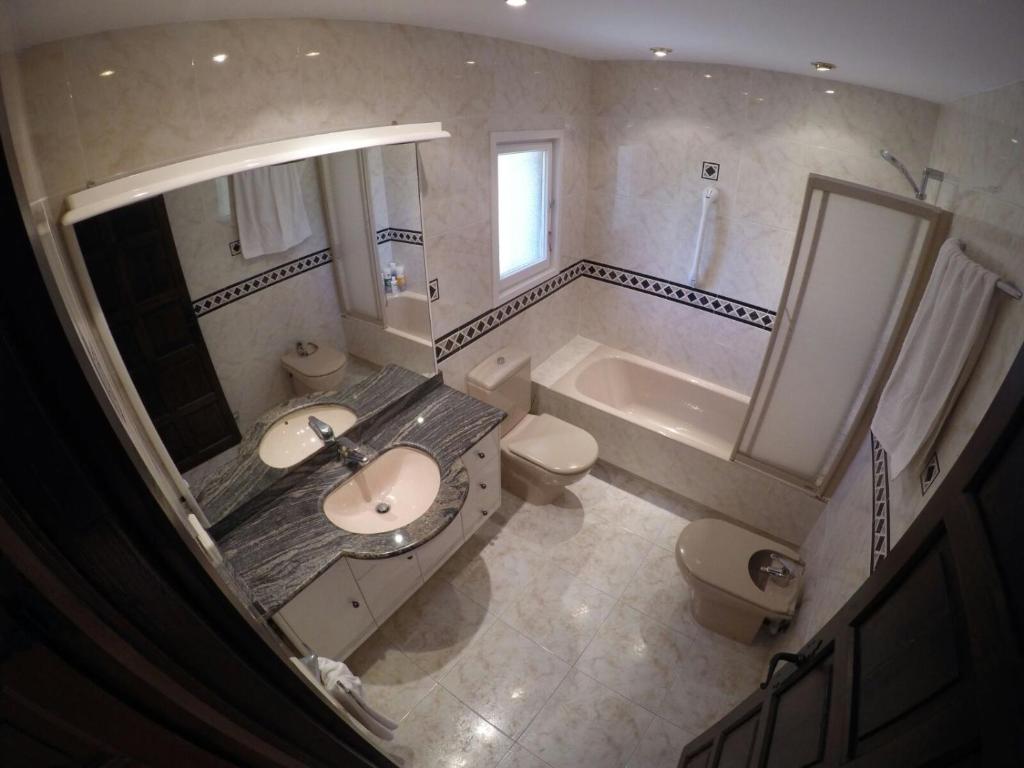 Kúpeľňa v ubytovaní Roc Beach Villa