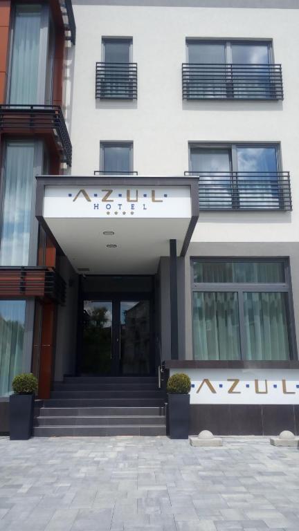 Exteriér nebo vchod ubytování AZUL Hotel & Restaurant Partizánske