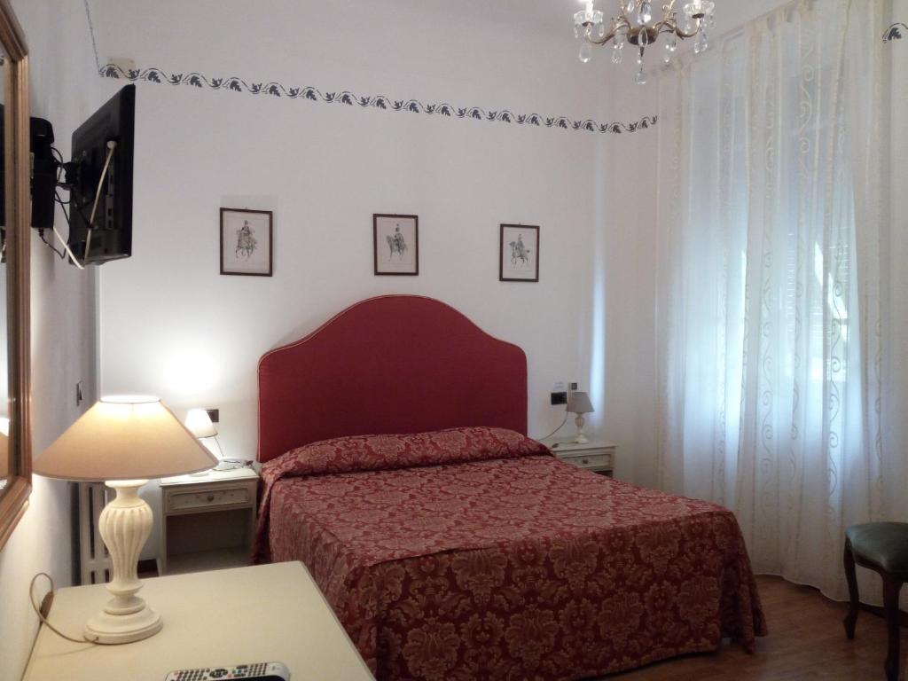 Hotel La Vela-Castello Il Rifugio - Triple Room