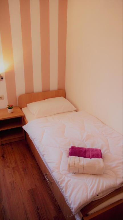 Apartments & Rooms CASA GAGRO - Camera Economica Doppia Con Letti Singoli