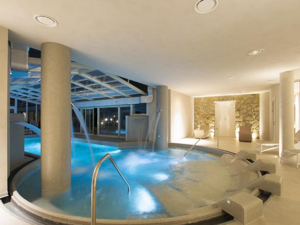 Basen w obiekcie Relais I Piastroni lub w pobliżu