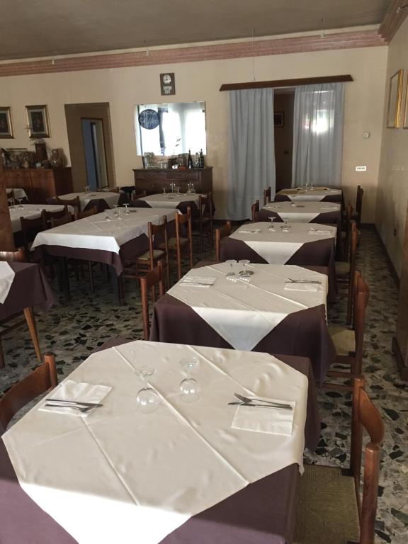 Restaurace v ubytování Aparthotel Manfrè