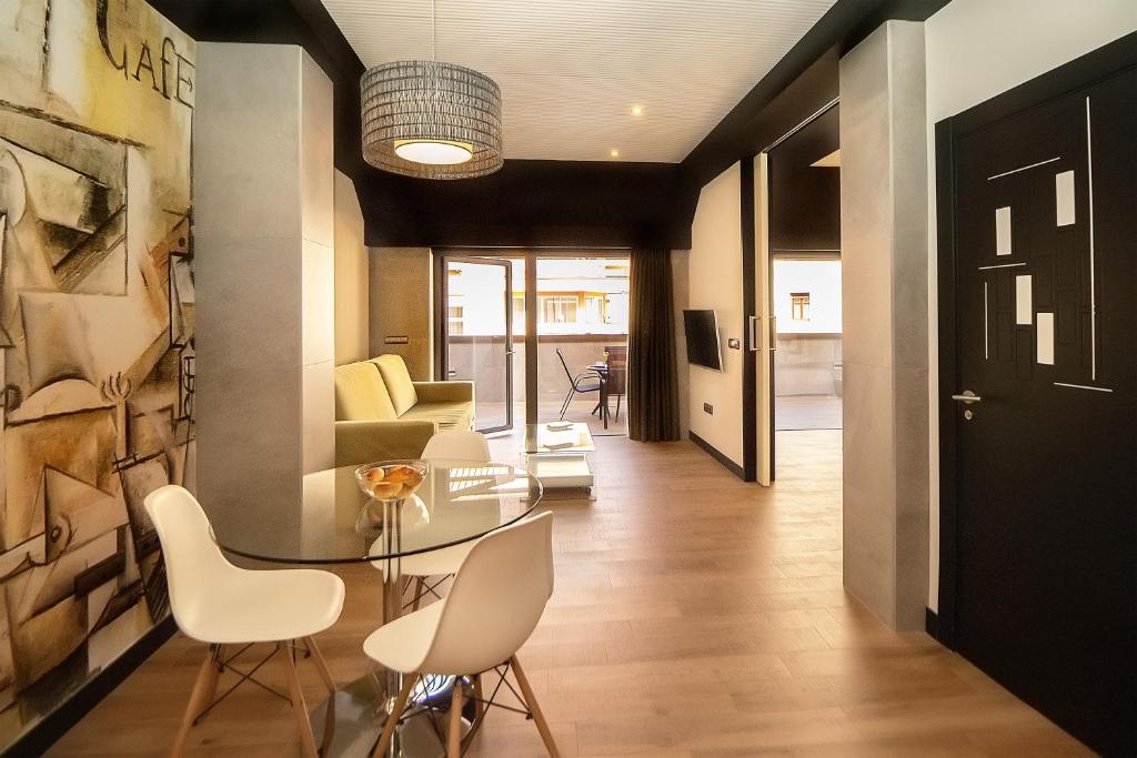 Posedenie v ubytovaní Apartamentos Suites Oficentro Deluxe