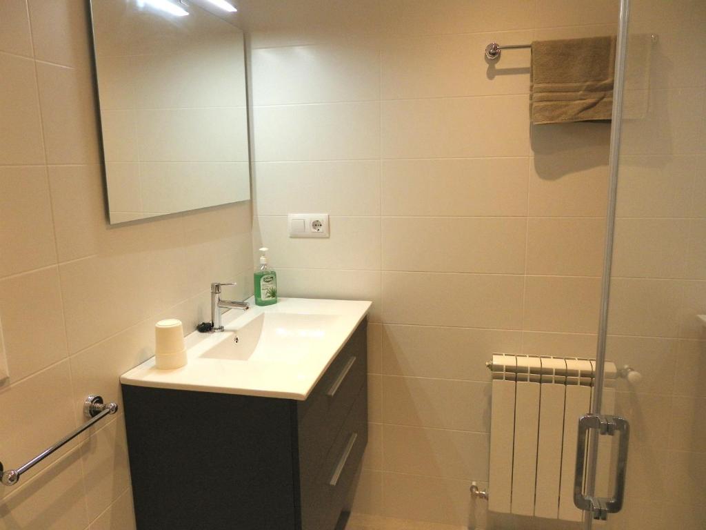 A bathroom at Apartament Margarit