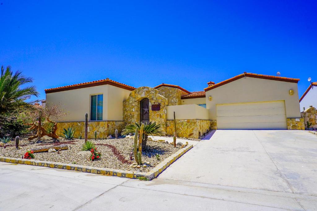 Villa Estrella de Mar - Oceanfront Properties