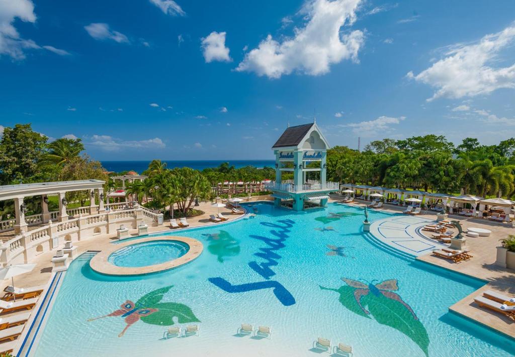 Sandals Ochi Beach All Inclusive Resort - Couples Only, Ocho Rios, Jamaica  - Booking.com