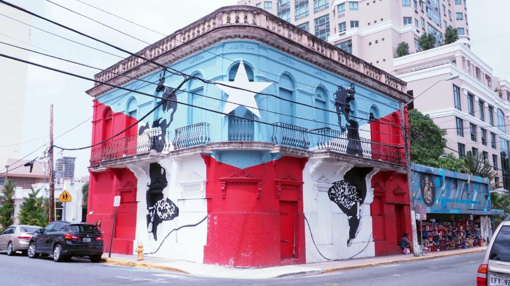 El edificio en el que está el hotel