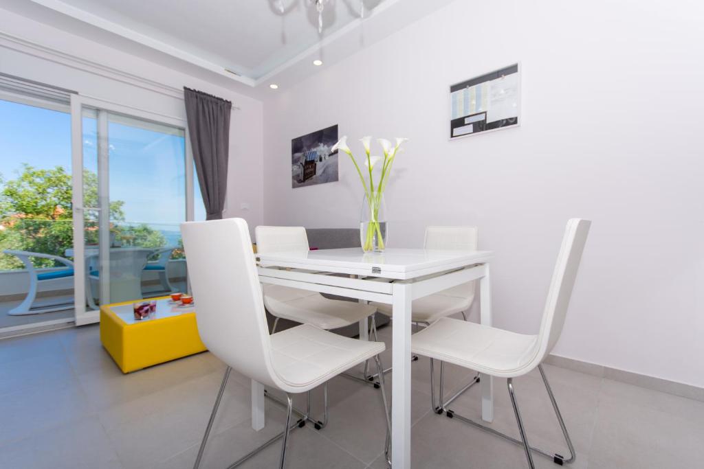 Apartments Soho - 10