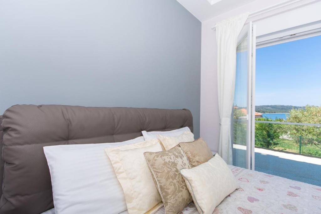 Apartments Soho - 11