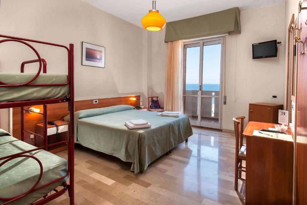 Hotel Continental Fano - Quadruple Room