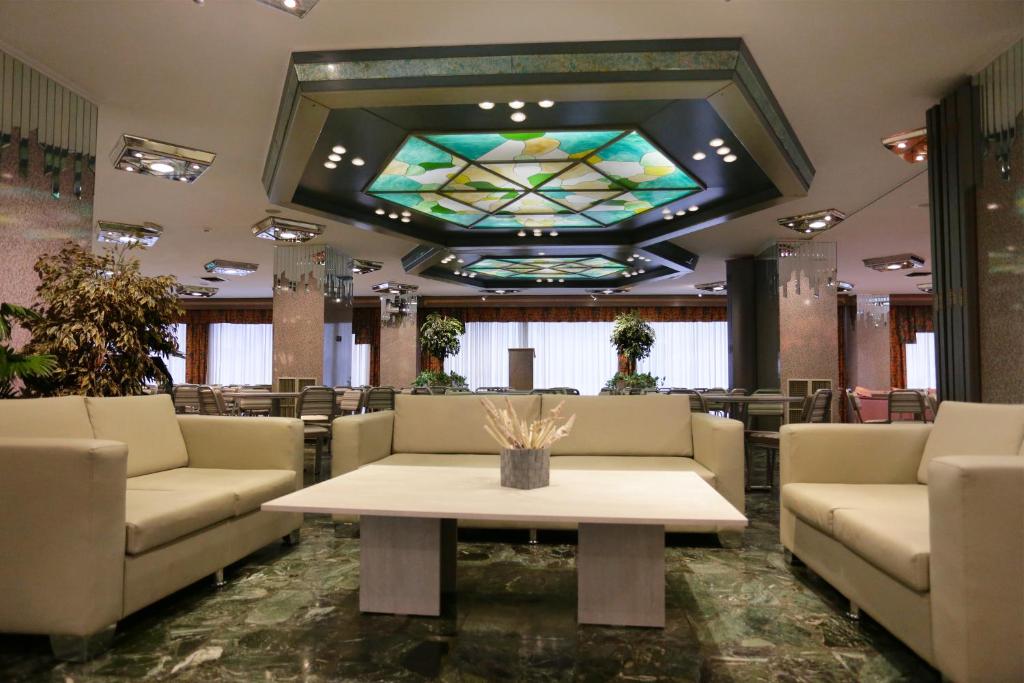 Posedenie v ubytovaní Xenophon Hotel