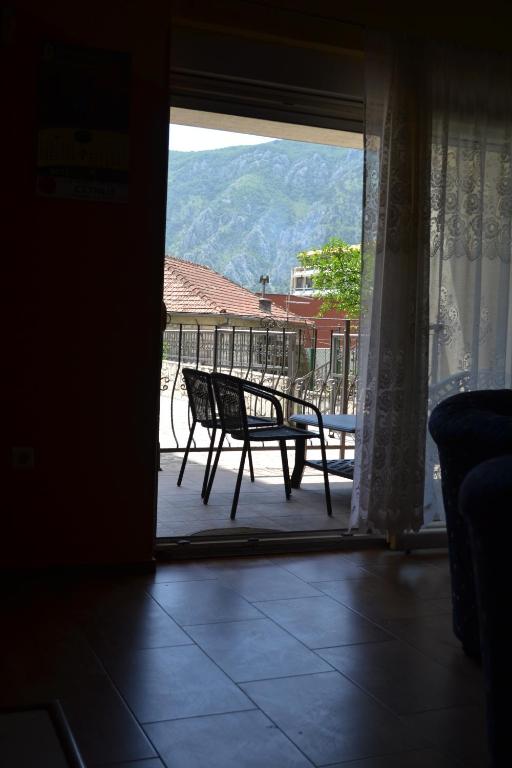 Foto Kotoris asuva majutusasutuse Apartments Villa Marta - Begovic galeriist