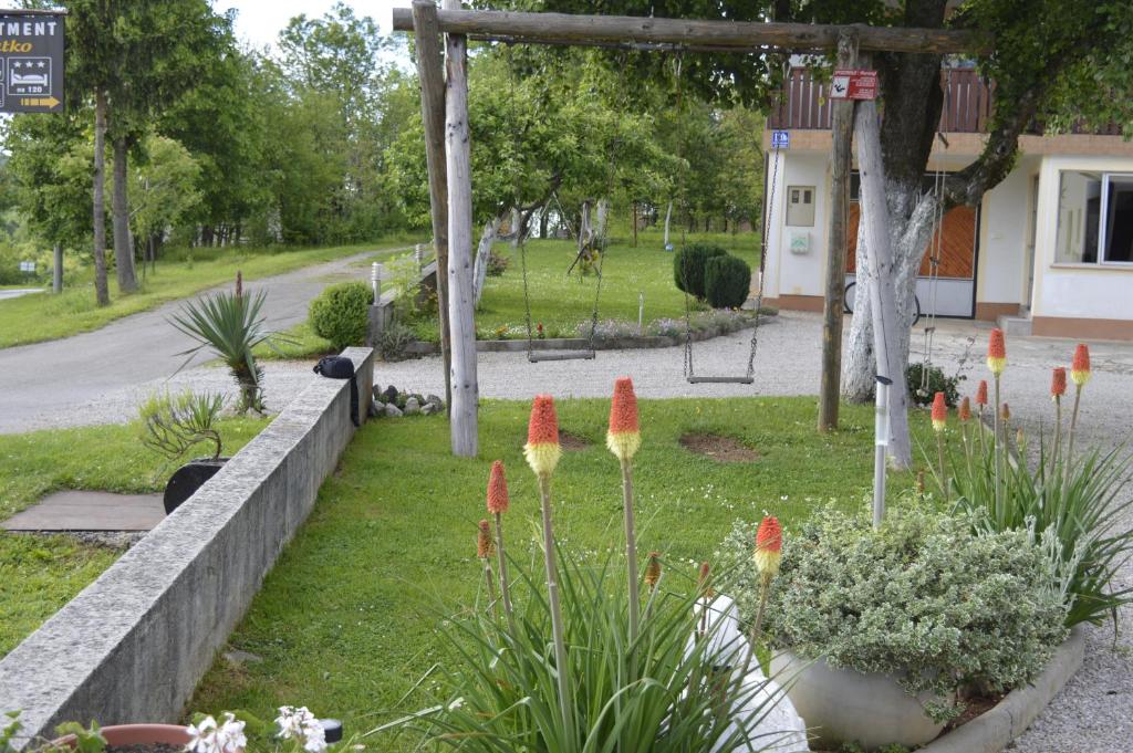 Zahrada ubytování Apartments Matko
