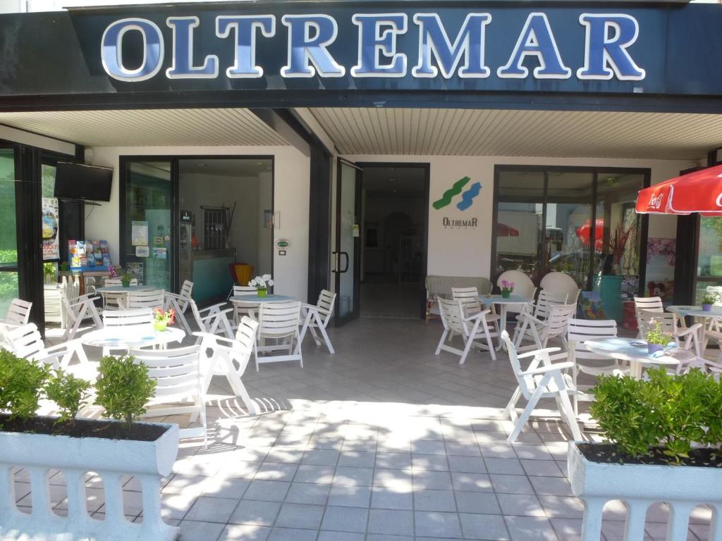 Restaurace v ubytování Hotel Oltremar B&B