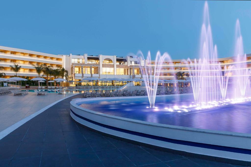 Bazén v ubytování Princess Andriana Resort & Spa - Ultra All-Inclusive nebo v jeho okolí