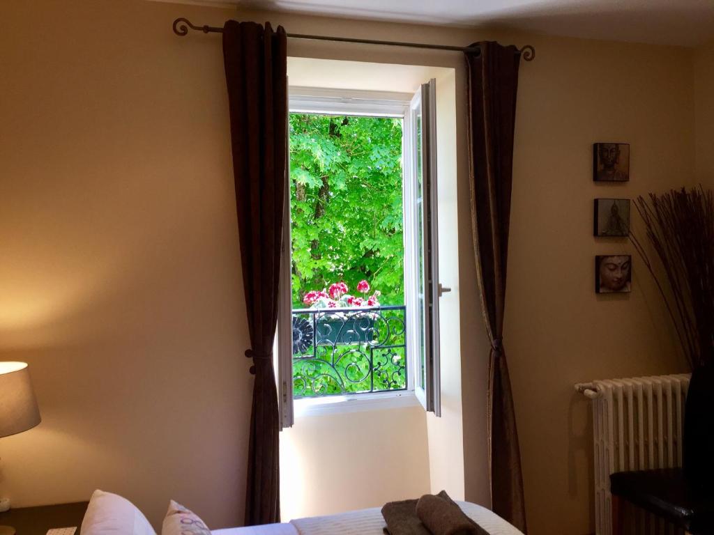 Zahrada ubytování Gites du Caylar - Chambres et Appartments