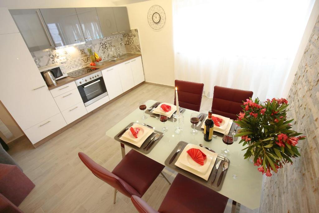 A'marie Apartments SELF CHECK-IN - 5