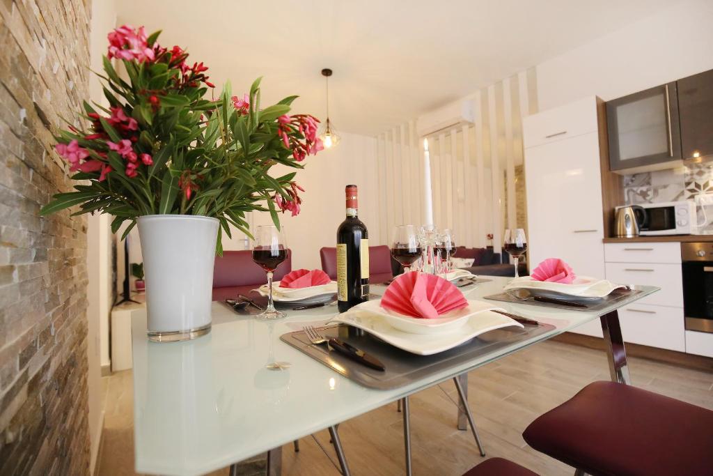 A'marie Apartments SELF CHECK-IN - 6