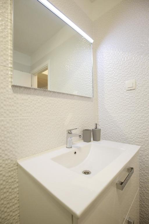 A'marie Apartments SELF CHECK-IN - 17