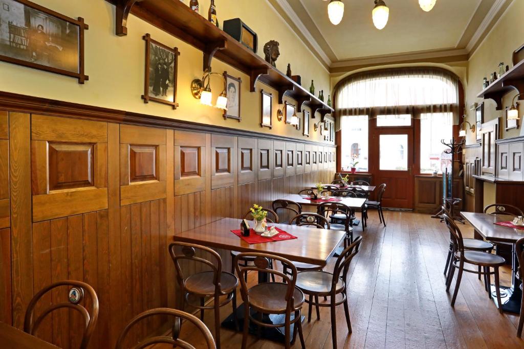 Restaurace v ubytování Hotel U Zeleneho stromu