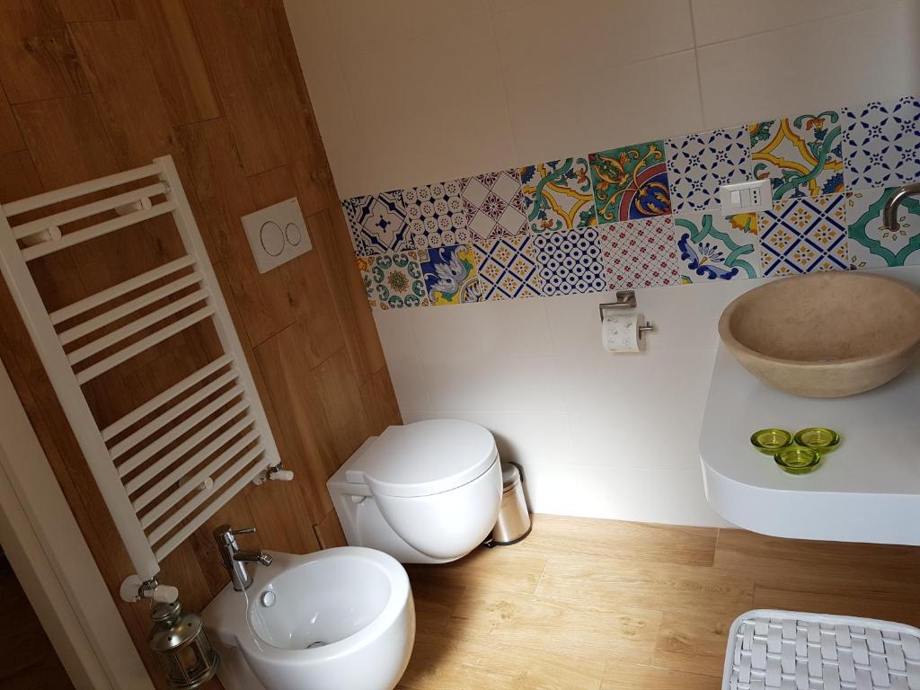 A bathroom at B&B Verdearancio