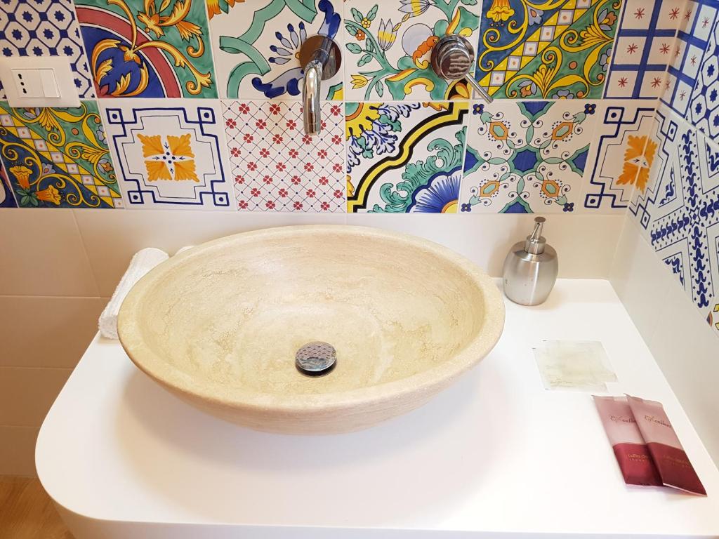 A bathroom at B&B Verdearancio