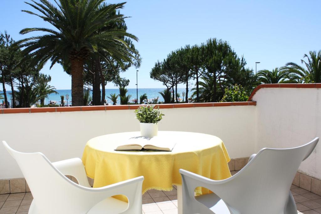 Hotel San Remo - All Inclusive - Fronte Mare - Spiaggia Privata - Deluxe Driepersoonskamer Met Uitzicht Op Zee