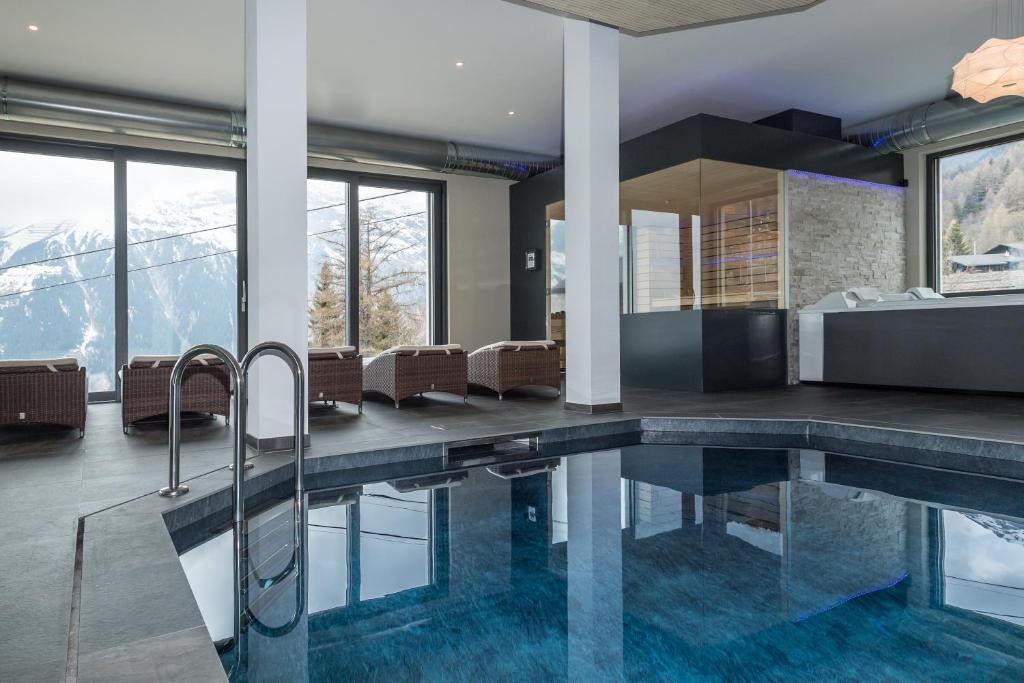 Bazén v ubytování The Onya Resort & Spa nebo v jeho okolí