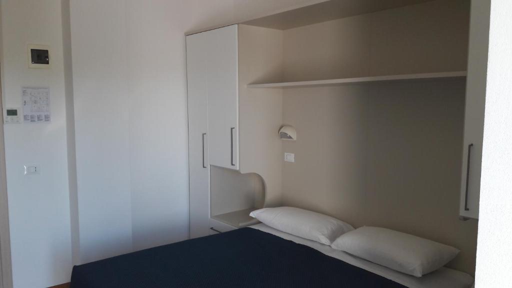 Postel nebo postele na pokoji v ubytování B&B - Meuble' - Hotel " CORDIALE "